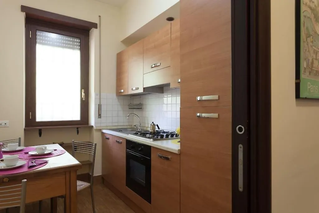 Dom wakacyjny Vatican Spacious Apt With Terrace Rzym